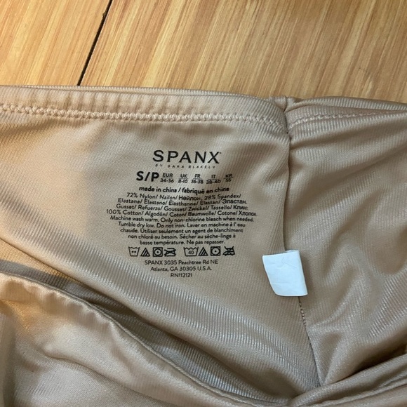SPANX Shapewear in Beige - Picture 3 of 3